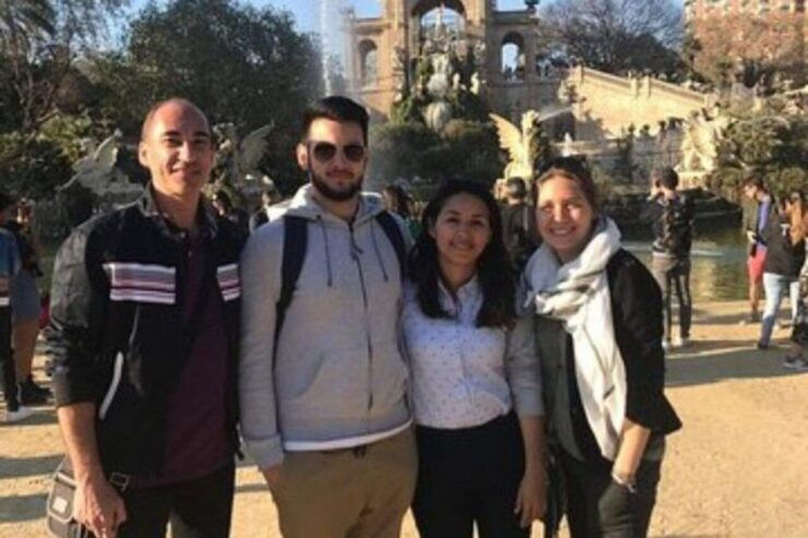 Barcelona: Must-See Attractions Walking Tour - Good To Know