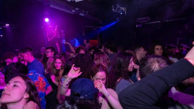 Barcelona: New Year's Eve Night Out With 90-Minute Open Bar - Common Questions