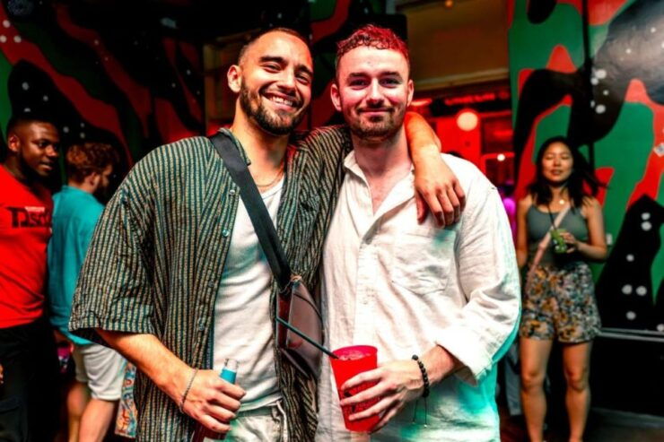 Barcelona: New Year'S Eve Pub Crawl With 1.5 Hour Open Bar - Activity Highlights
