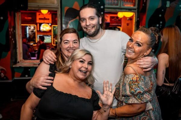 Barcelona: New Year'S Eve Pub Crawl With 1.5 Hour Open Bar - The Sum Up