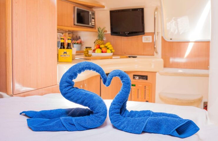 Barcelona: Night on a Private Yatch With Romantic Dinner - Good To Know