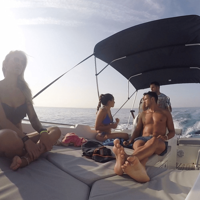 Barcelona: No License Needed Boat Rental - Meeting Point and Accessibility