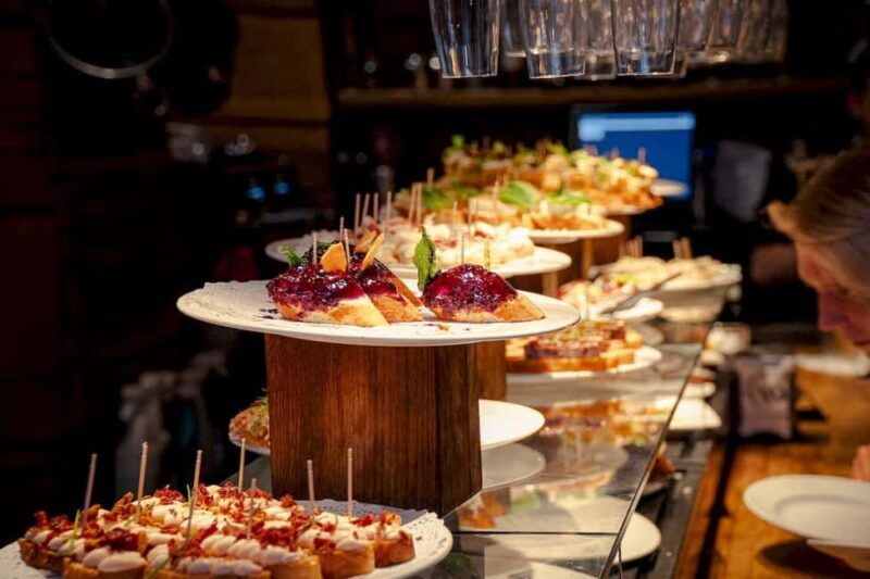 Barcelona: Old City Hidden Gems, Tapas, & Drinks Guided Tour - What to Expect from the Tour