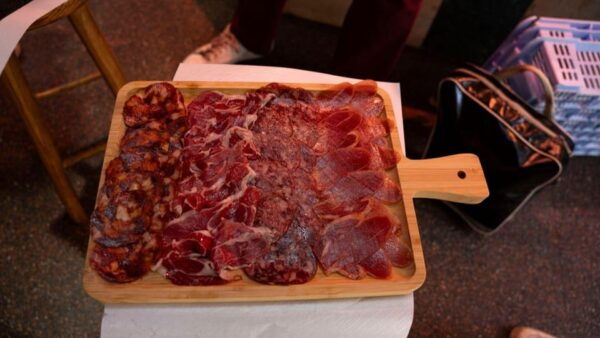 Barcelona: Old Markets With Tasting Tapas E-Bike Tour - Frequently Asked Questions