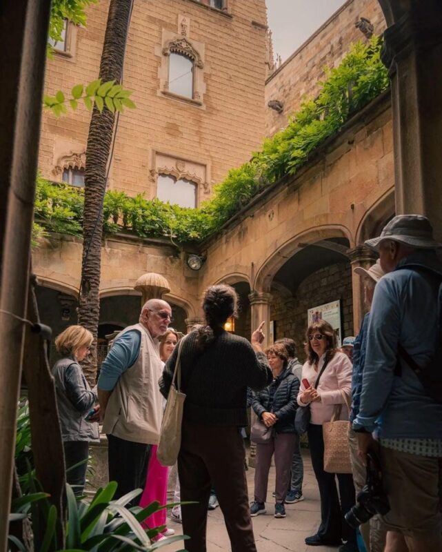 Barcelona Old town and Gothic Quarter Walking Tour - What the two-hour walk can and cannot do