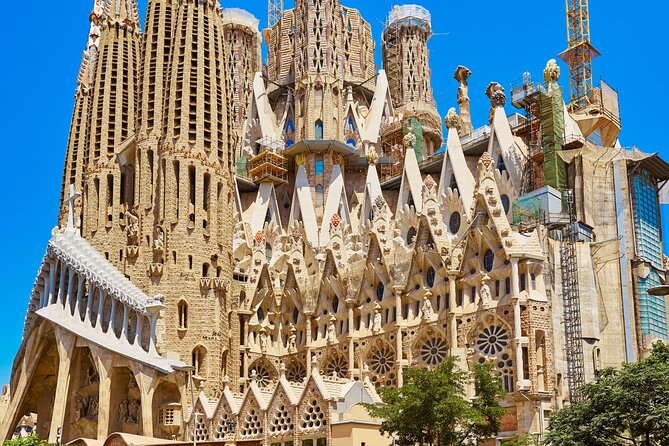 Barcelona Old Town and Top Attractions Private Car Tour - Alternative Attractions and Options