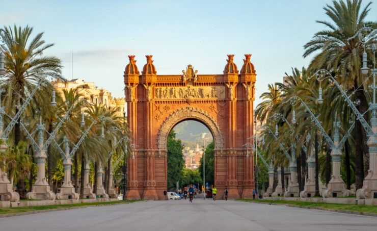 Barcelona Old Town Tour With Family-Friendly Attractions - Booking Details