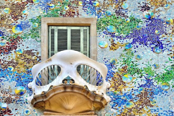 Barcelona: Old Town Walking Tour With Optional Casa Batlló - Important Information