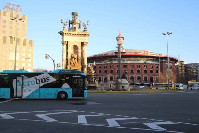 Barcelona: One-Way Shared Transfer To/From Airport and City - Direct Connections and Time Efficiency