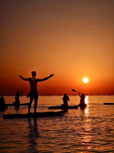 Barcelona: Paddleboarding at Sunrise. Includes: instructor, photos, equipment - Post-Activity Comforts