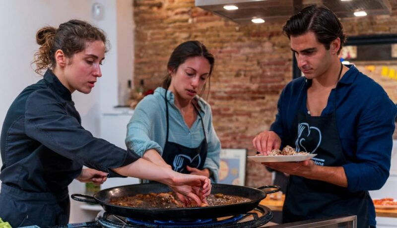 Barcelona: Paella Cooking Class With Sangria & Cava Tasting - Good To Know