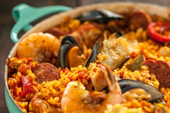 Barcelona : Paella Cooking Experience Boqueria Market Exclusive Tour - Visit to Boqueria Market