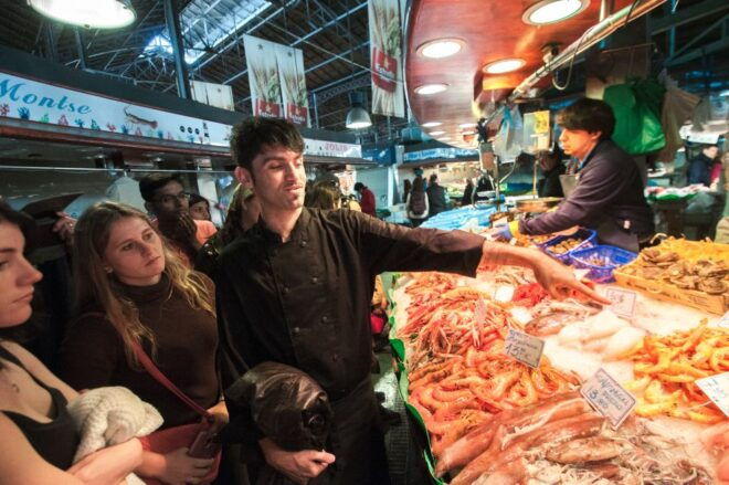 Barcelona: Paella Cooking Experience & Boqueria Market Tour - Sangría Experience Overview