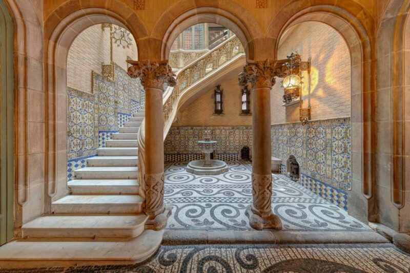 Barcelona: Palau Baró De Quadras Tickets and Guided Tour - Tour Highlights