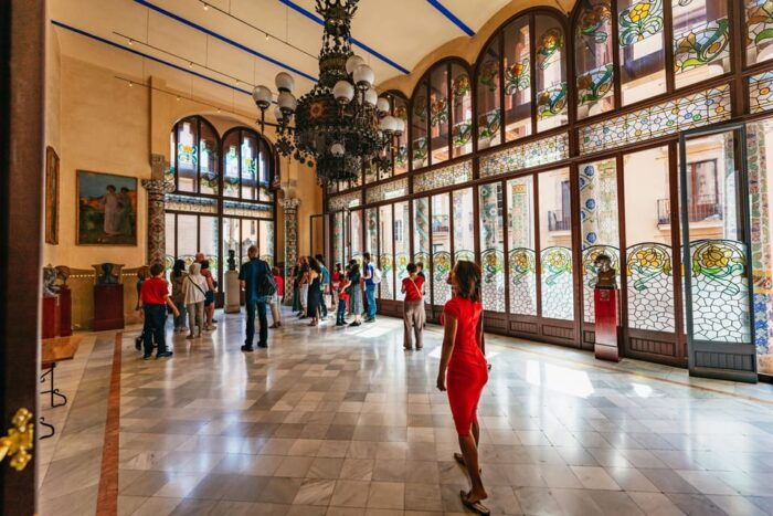 Barcelona: Palau De La Música Guided Tour - Accessibility and Languages