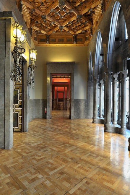 Barcelona: Palau Güell by Gaudí Entrance Ticket - Rooftop Terrace and Views