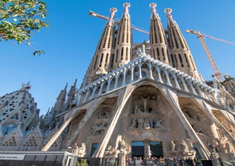 Barcelona: Panoramic Tour by Car - Good To Know