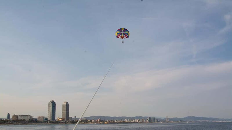 Barcelona: Parasailing with panoramic views over the sea - Practical Tips for Booking and Participation