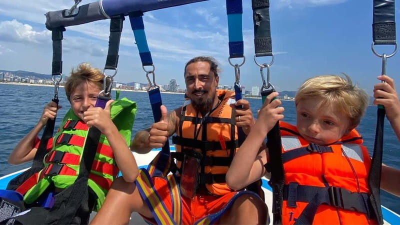 Barcelona: Parasailing with panoramic views over the sea - FAQ