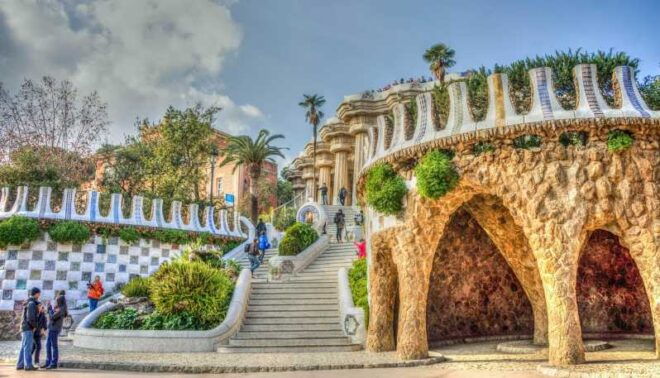Barcelona: Park Güell Guided Tour - Itinerary and Highlights