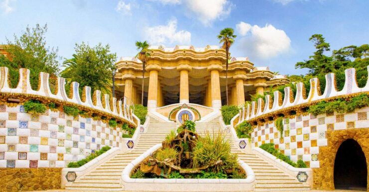 Barcelona: Park Güell Guided Tour With Fast-Track Ticket - Experience Highlights