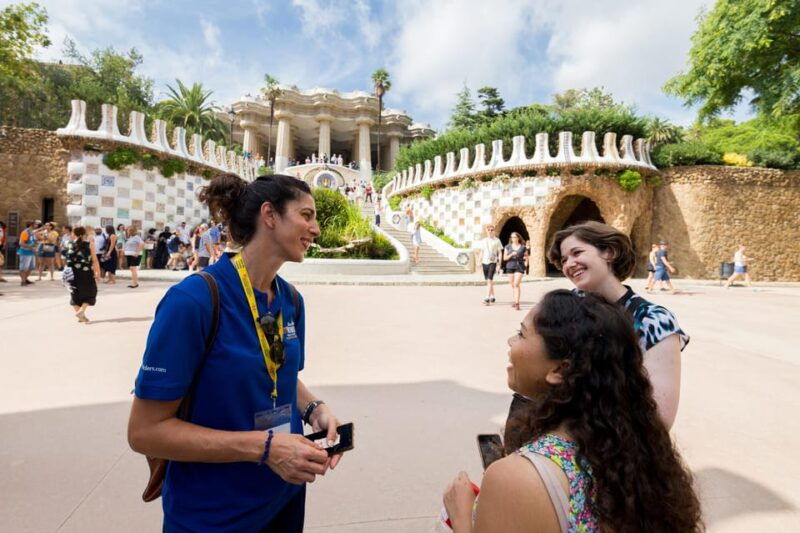 Barcelona: Park Guell Guided Tour With Skip-The-Line Entry - Good To Know