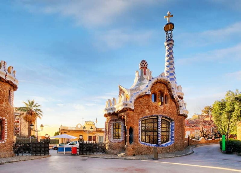 Barcelona: Park Güell Guided Tour with Skip the Line Ticket - Good To Know