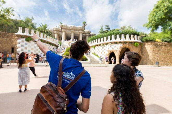 Barcelona: Park Güell Guided Tour With Skip-The-Line Ticket - Meeting Point