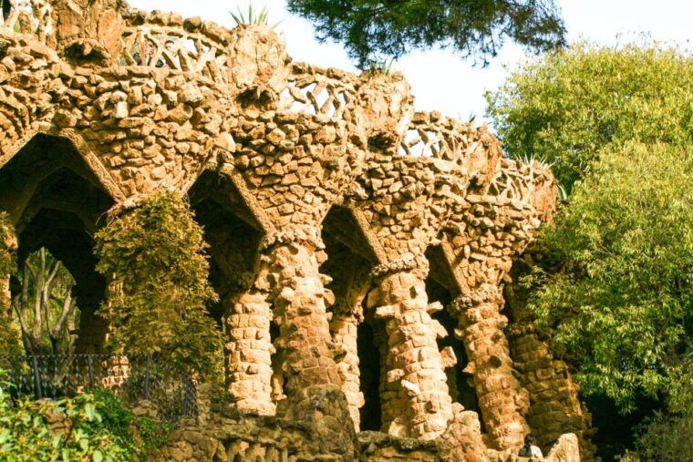 Barcelona: Park Güell & La Sagrada Familia Tickets and Tour - Important Information