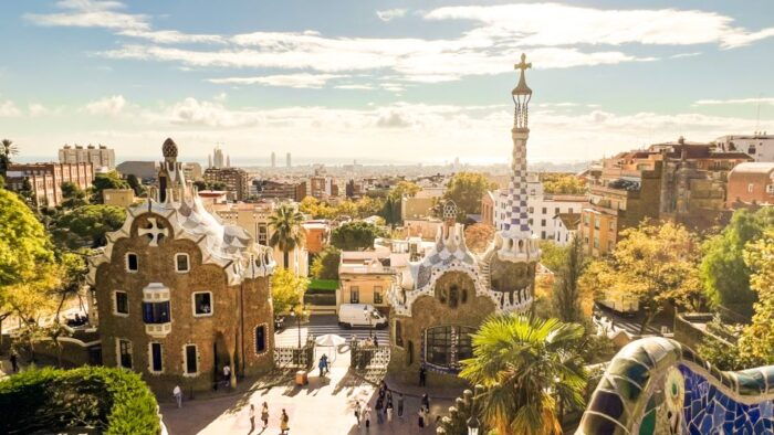 Barcelona: Park Güell & La Sagrada Familia Tickets and Tour - What to Expect on the Tour