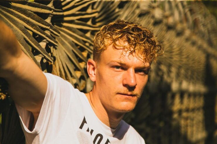 Barcelona: Park Güell Private Photography Experience - Languages and Accessibility