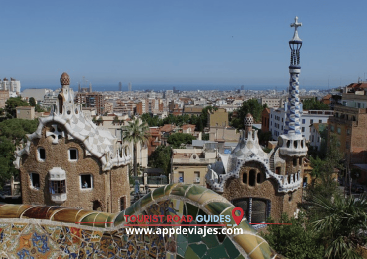 Barcelona: Park Guell Sagrada Familia & Tapas Tour Private - Good To Know