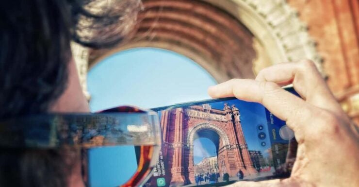 Barcelona: Phone Photography Masterclass Through City & Park - Experience Highlights