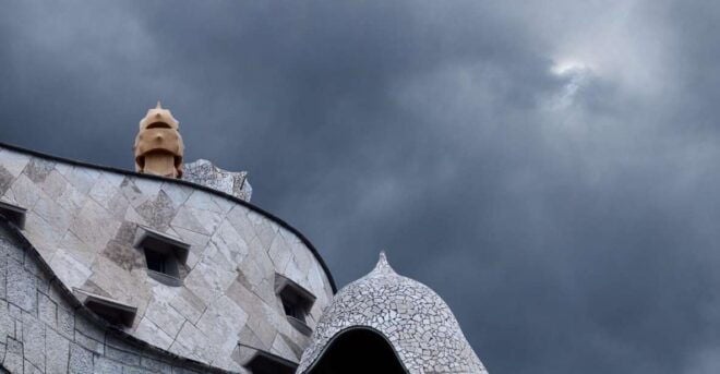 Barcelona: Photography Tour With a Professional Photographer - Activity Highlights and Focus