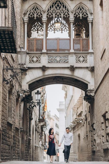 Barcelona: Photoshoot Tour Old Town, Gothic Quarter - Booking Details