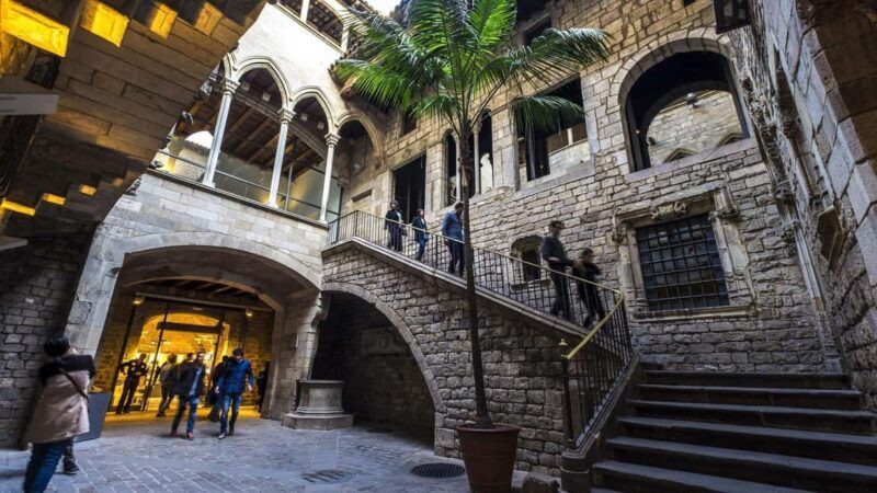 Barcelona: Picasso Museum Entry, Digital Guide & Born Walk - Exploring the Picasso Museum and El Born