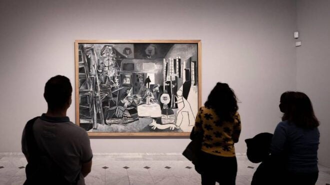 Barcelona: Picasso Museum Walking Tour With Entry Tickets - Meeting Point and Accessibility