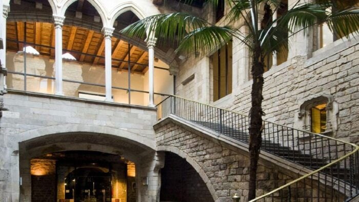 Barcelona: Picasso Walking Tour With Picasso Museum Tickets - Getting to the Picasso Museum