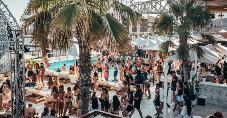 Barcelona: Pool Party With DJ - Pricing and Reservations