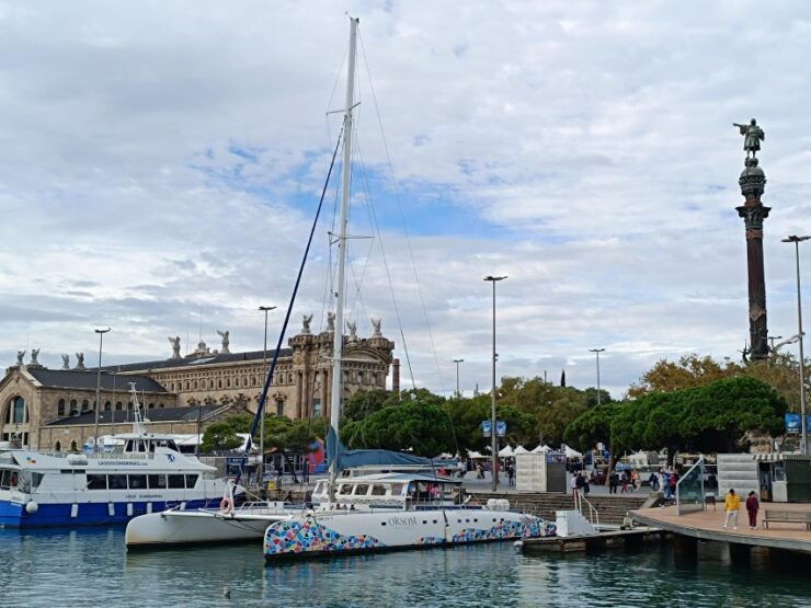 Barcelona Port and Sea Walking Tour With Columbus Monument - Discover Modern Art Sculptures