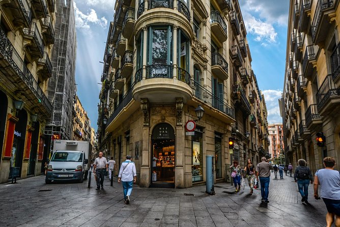 Barcelona Port Shore Excursion: Best Barcelona & Gaudi Masterpieces SkipTheLine - Availability and Pickup