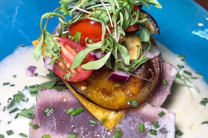 Barcelona Premium Tour : Private Food Tour Including 6 Tastings With Drinks - Exploring the Vibrant Food Market