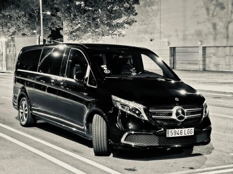 Barcelona: Private El Prat Airport Transfer Service - Service Overview