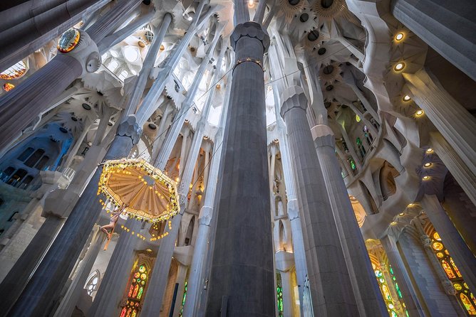 Barcelona: Private Evening Tour of Sagrada Familia With Expert Guide - Common Questions