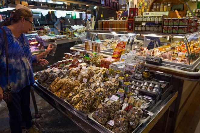 Barcelona Private Food Tour: Boqueria & Old Towns Markets - Directions
