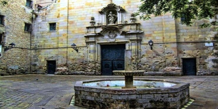 Barcelona: Private Gothic Quarter Tour With Flamenco Show - Pricing and Duration