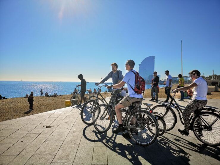 Barcelona: Private Highlights and Gaudi's Art Bike Tour - Tour Experience