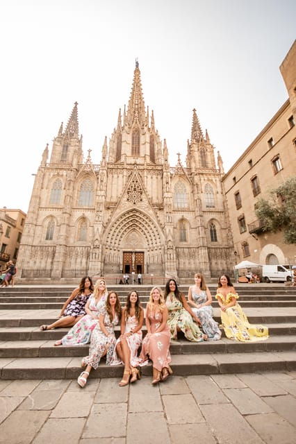Barcelona: Private Photoshoot at Cathedral & Kiss Wall - Cancellation Policy