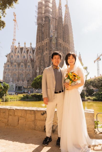 Barcelona: Private Photoshoot at Sagrada Familia - Experience