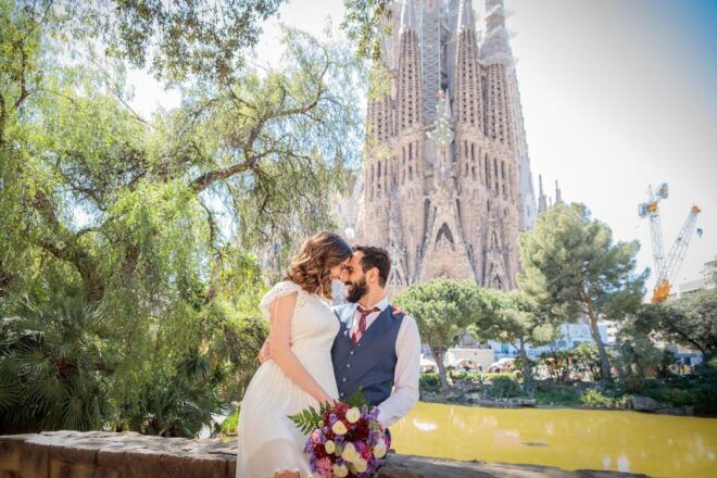 Barcelona: Private Photoshoot at Sagrada Familia - Important Information